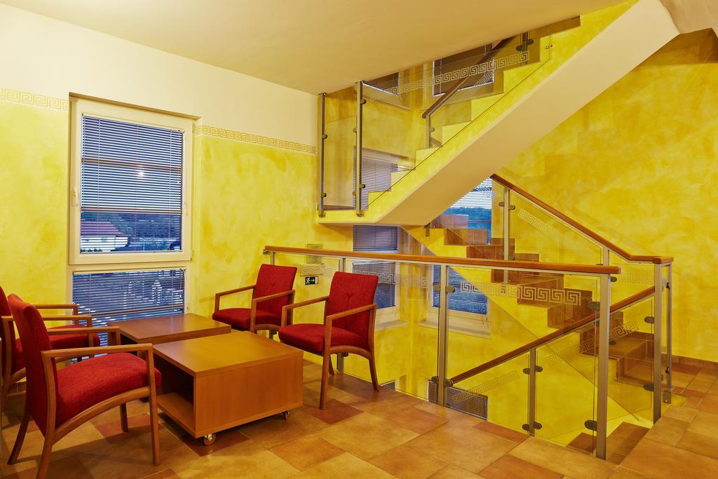מריבור Hotel Vila Emei מראה חיצוני תמונה