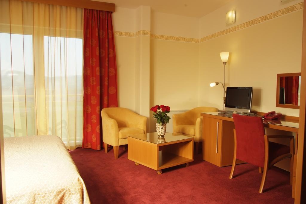 מריבור Hotel Vila Emei מראה חיצוני תמונה