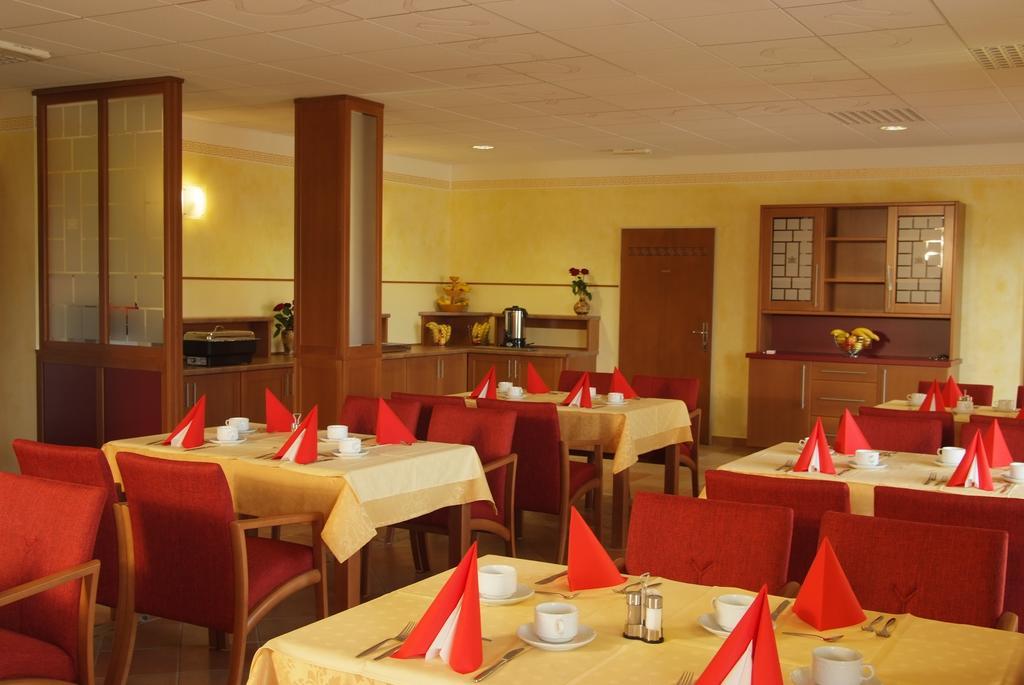 מריבור Hotel Vila Emei מראה חיצוני תמונה