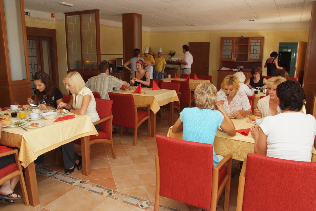 מריבור Hotel Vila Emei מראה חיצוני תמונה